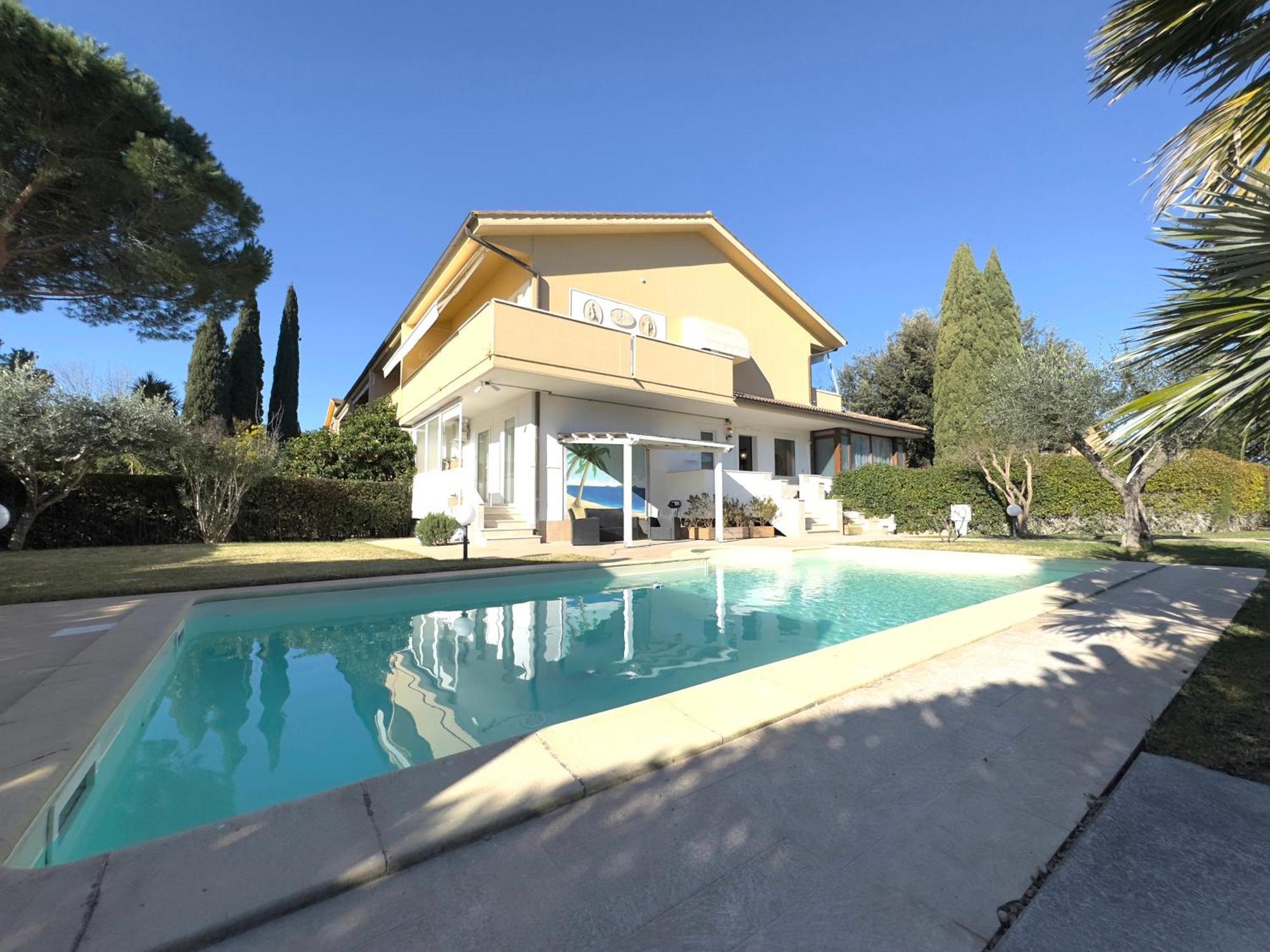 Residence Il Boschetto - Villa Con Piscina Grosseto Buitenkant foto